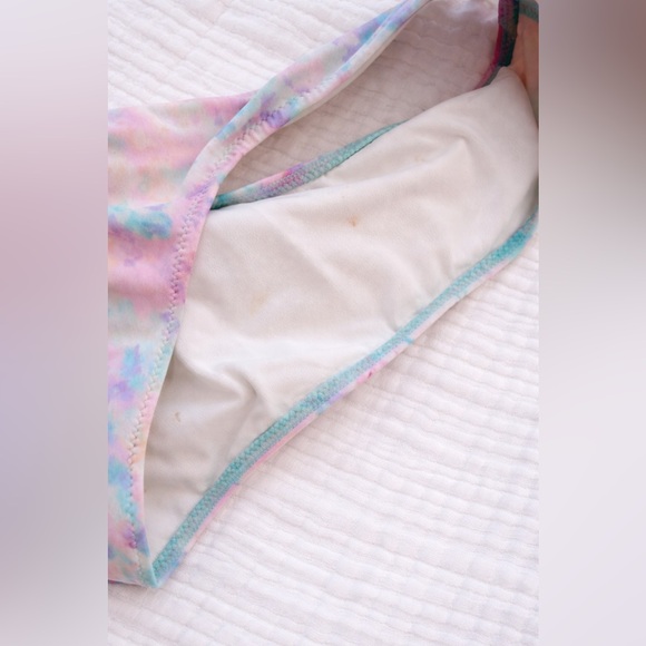 VINTAGE Victoria’s Secret Y2K Pastel Watercolor Bikini Set – Scrunch Butt - Picture 3 of 6
